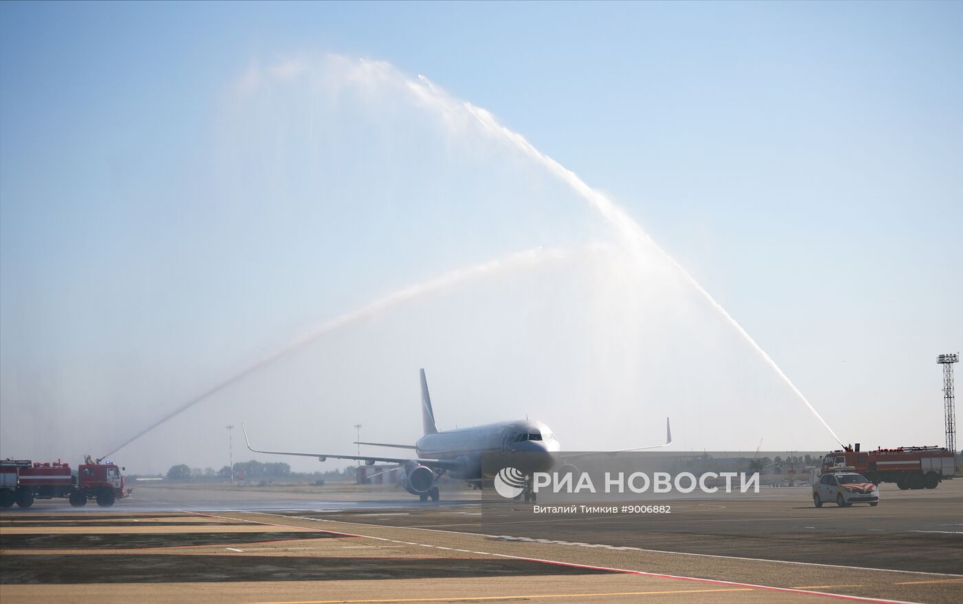 Первый рейс после возобновления работы аэропорта Краснодара