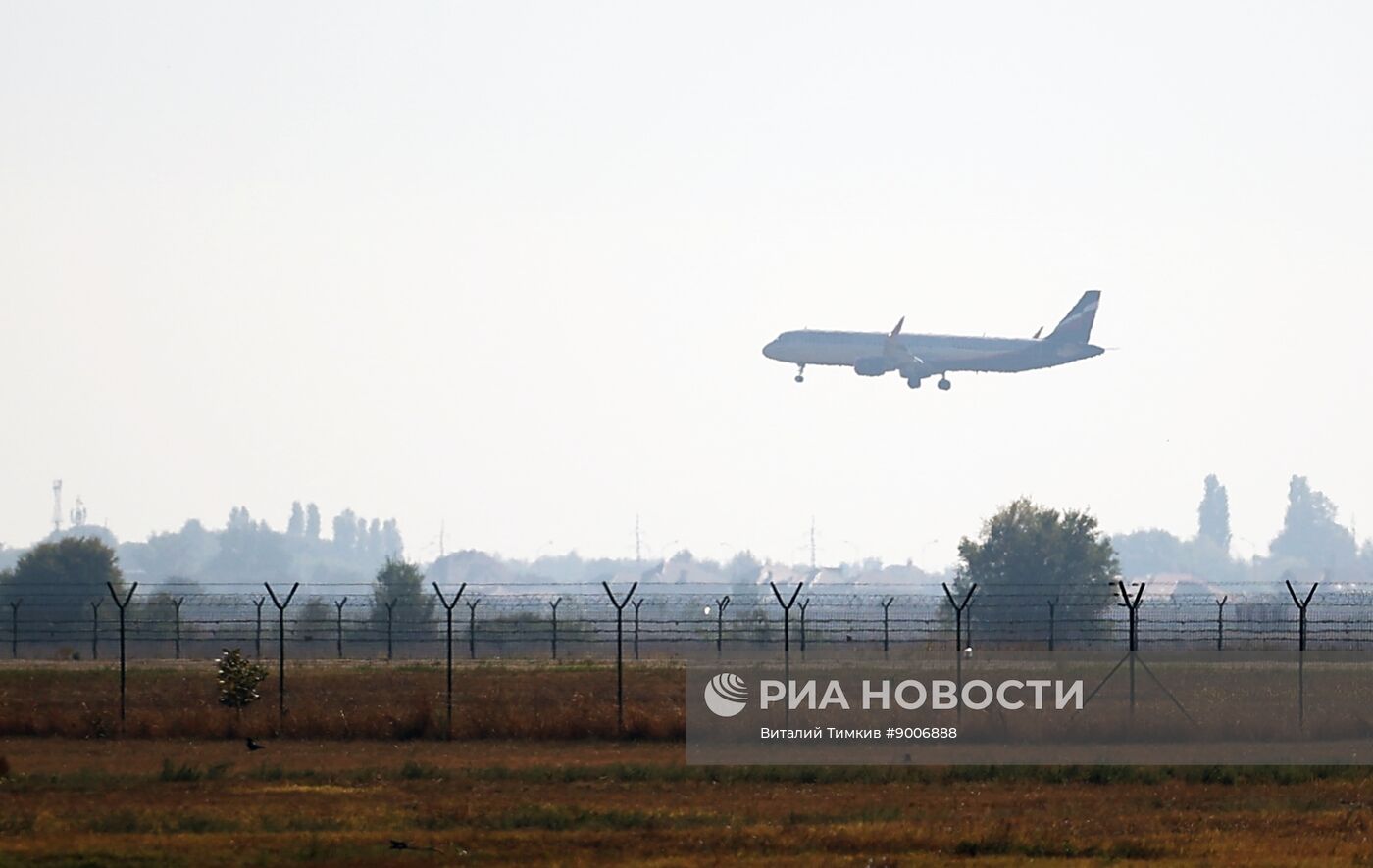 Первый рейс после возобновления работы аэропорта Краснодара