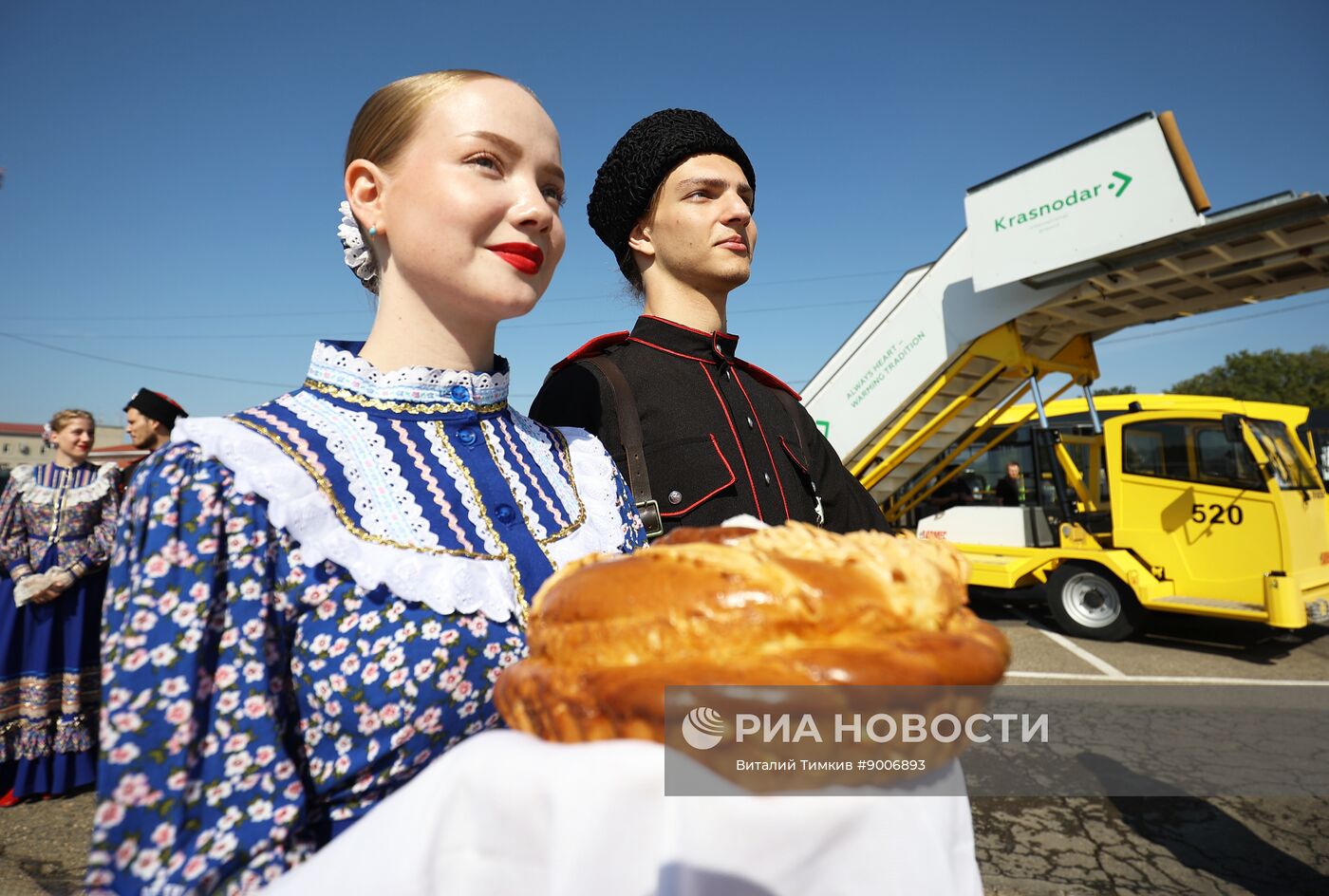 Первый рейс после возобновления работы аэропорта Краснодара