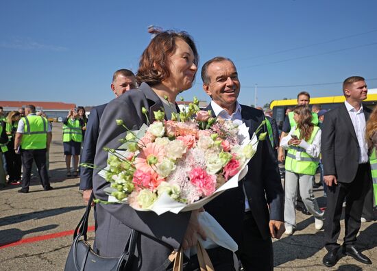 Первый рейс после возобновления работы аэропорта Краснодара