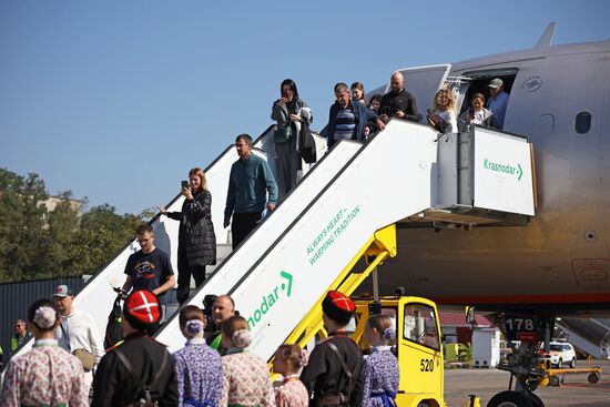 Первый рейс после возобновления работы аэропорта Краснодара