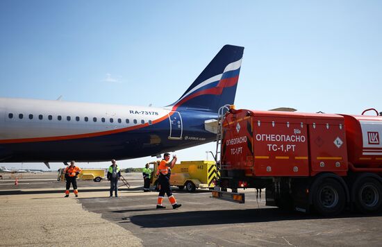 Первый рейс после возобновления работы аэропорта Краснодара