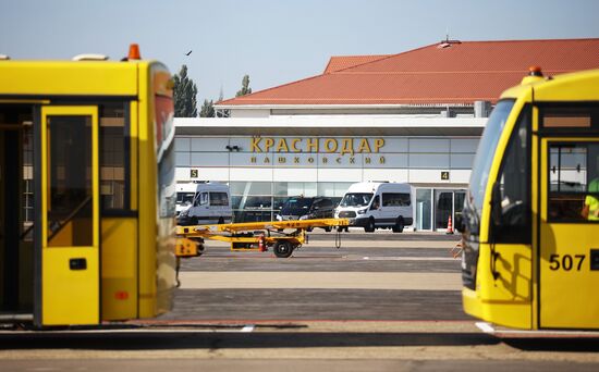 Первый рейс после возобновления работы аэропорта Краснодара