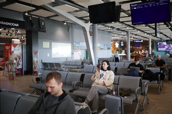 Первый рейс после возобновления работы аэропорта Краснодара