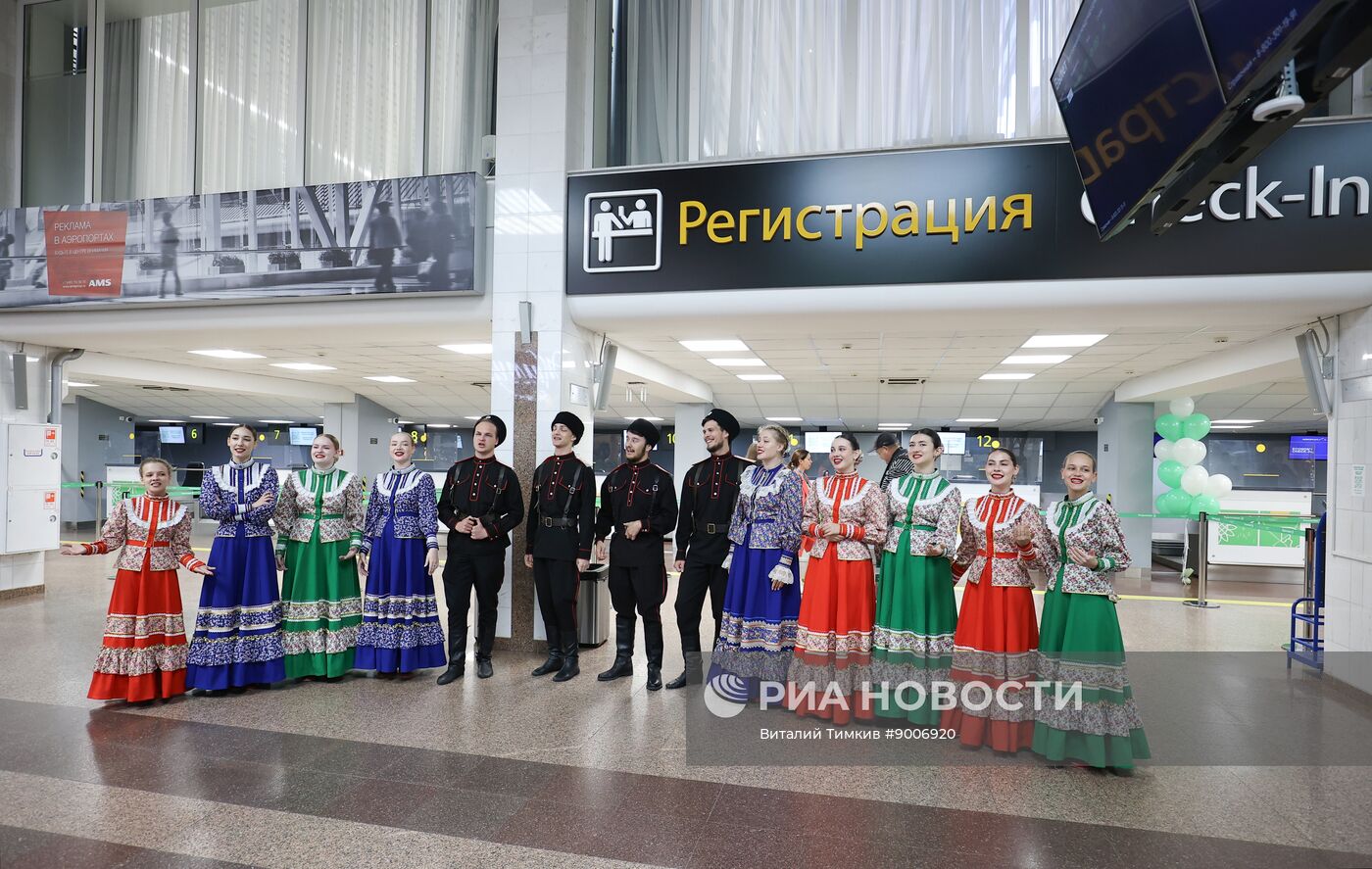 Первый рейс после возобновления работы аэропорта Краснодара