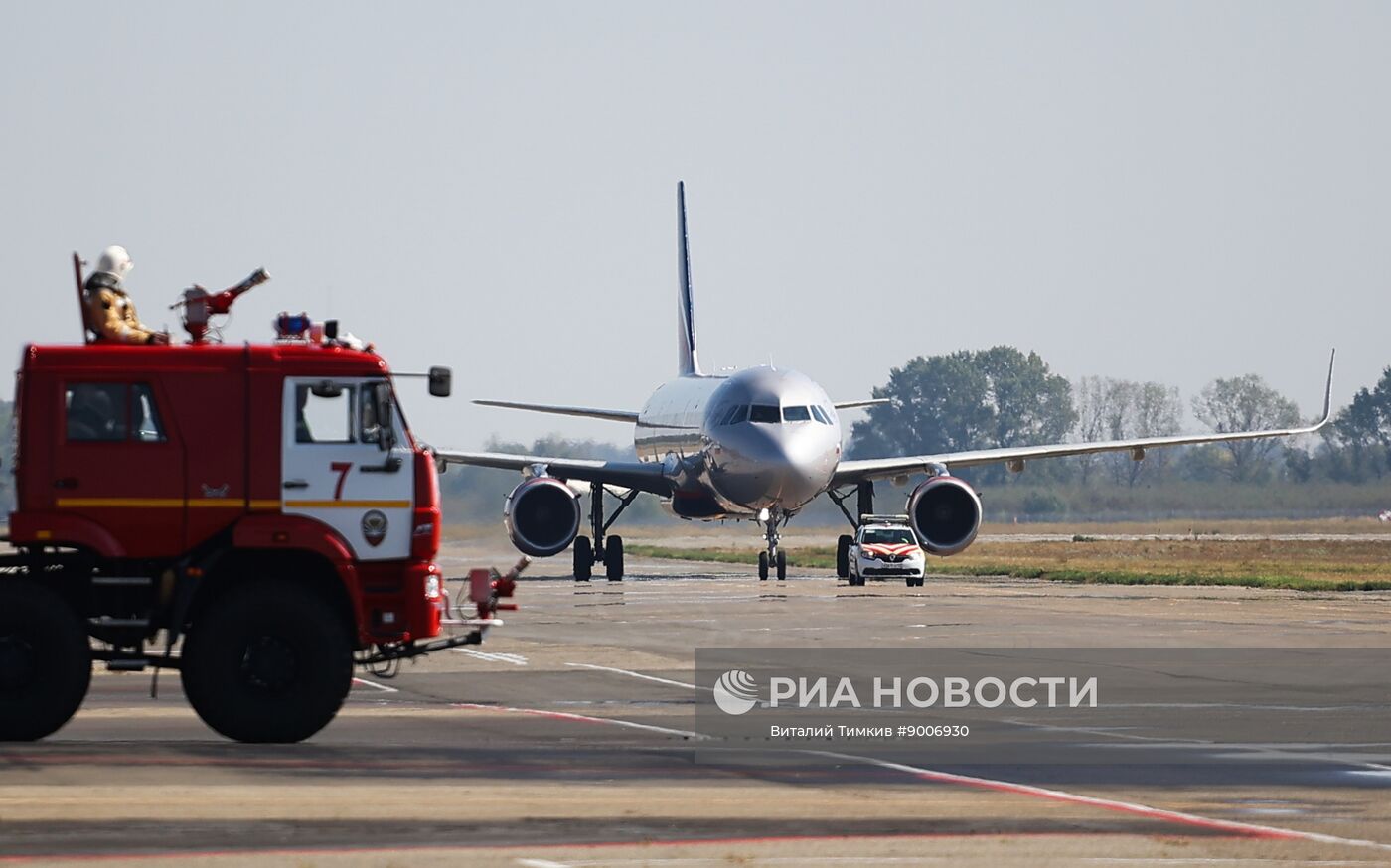 Первый рейс после возобновления работы аэропорта Краснодара