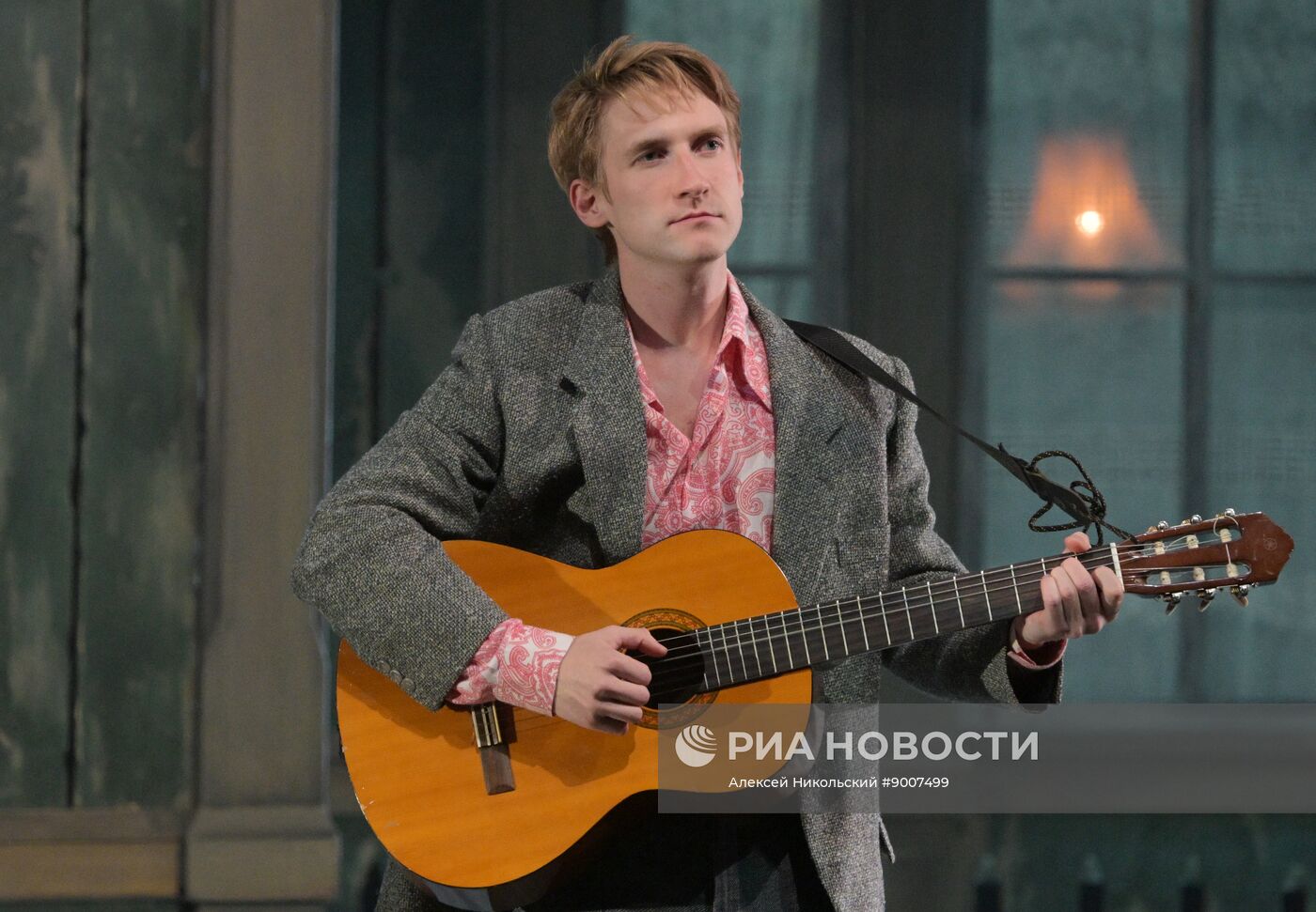 Спектакль "Старший сын" в Московском Губернском театре