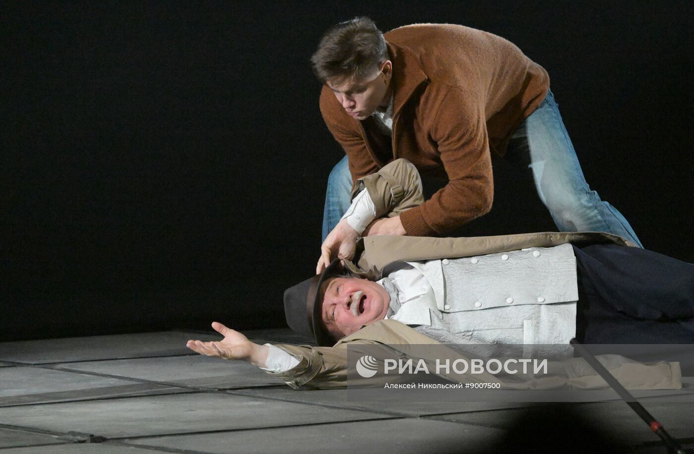 Спектакль "Старший сын" в Московском Губернском театре