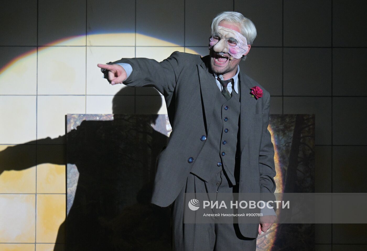 Спектакль "Чуковский" в Московском драматическом театре им. М.Н. Ермоловой