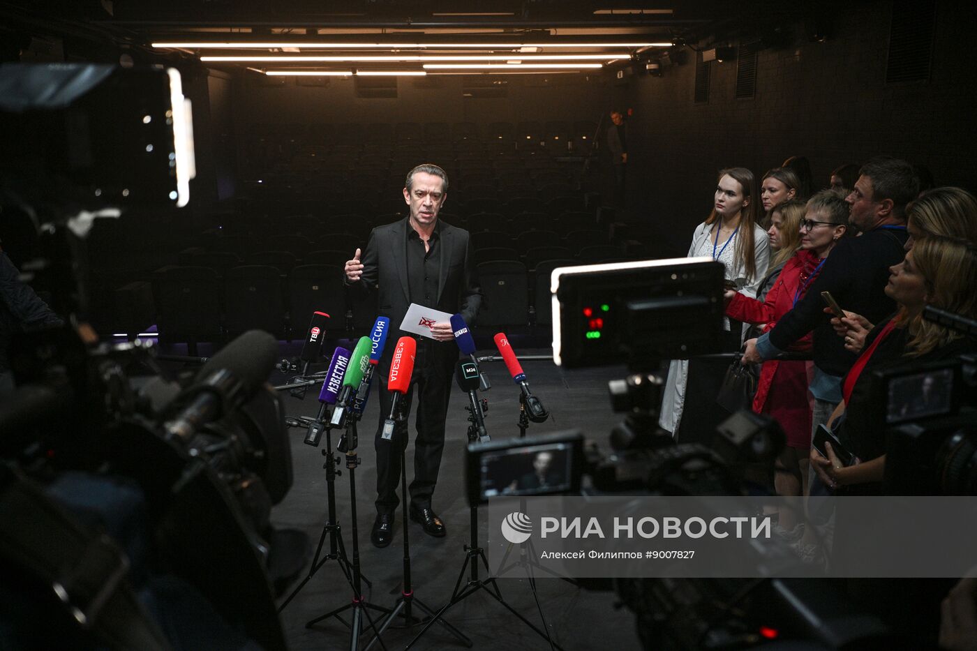 Владимир Машков представил обновленную сцену Театра Олега Табакова