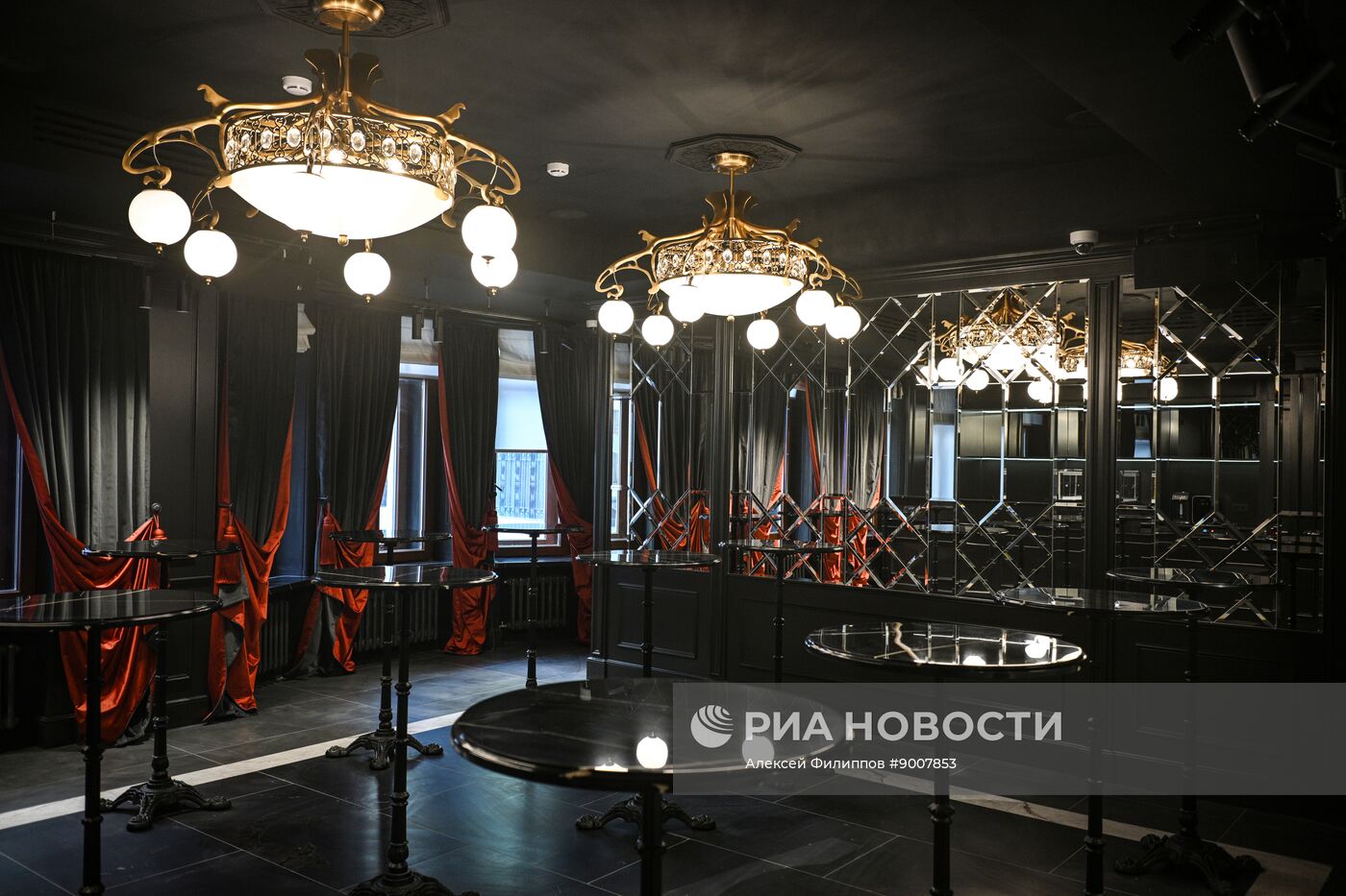 Владимир Машков представил обновленную сцену Театра Олега Табакова