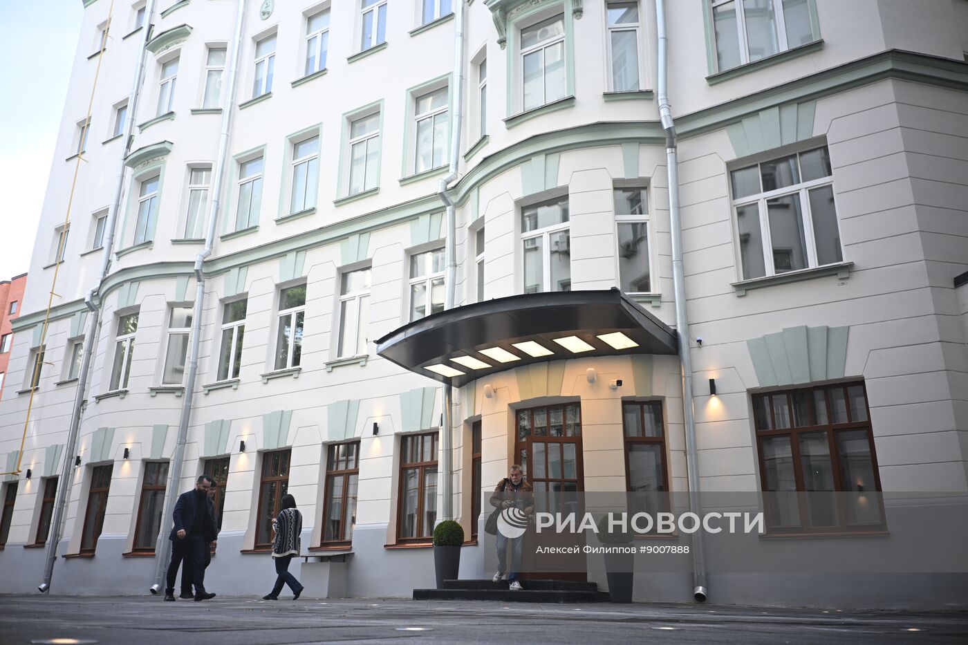 Владимир Машков представил обновленную сцену Театра Олега Табакова