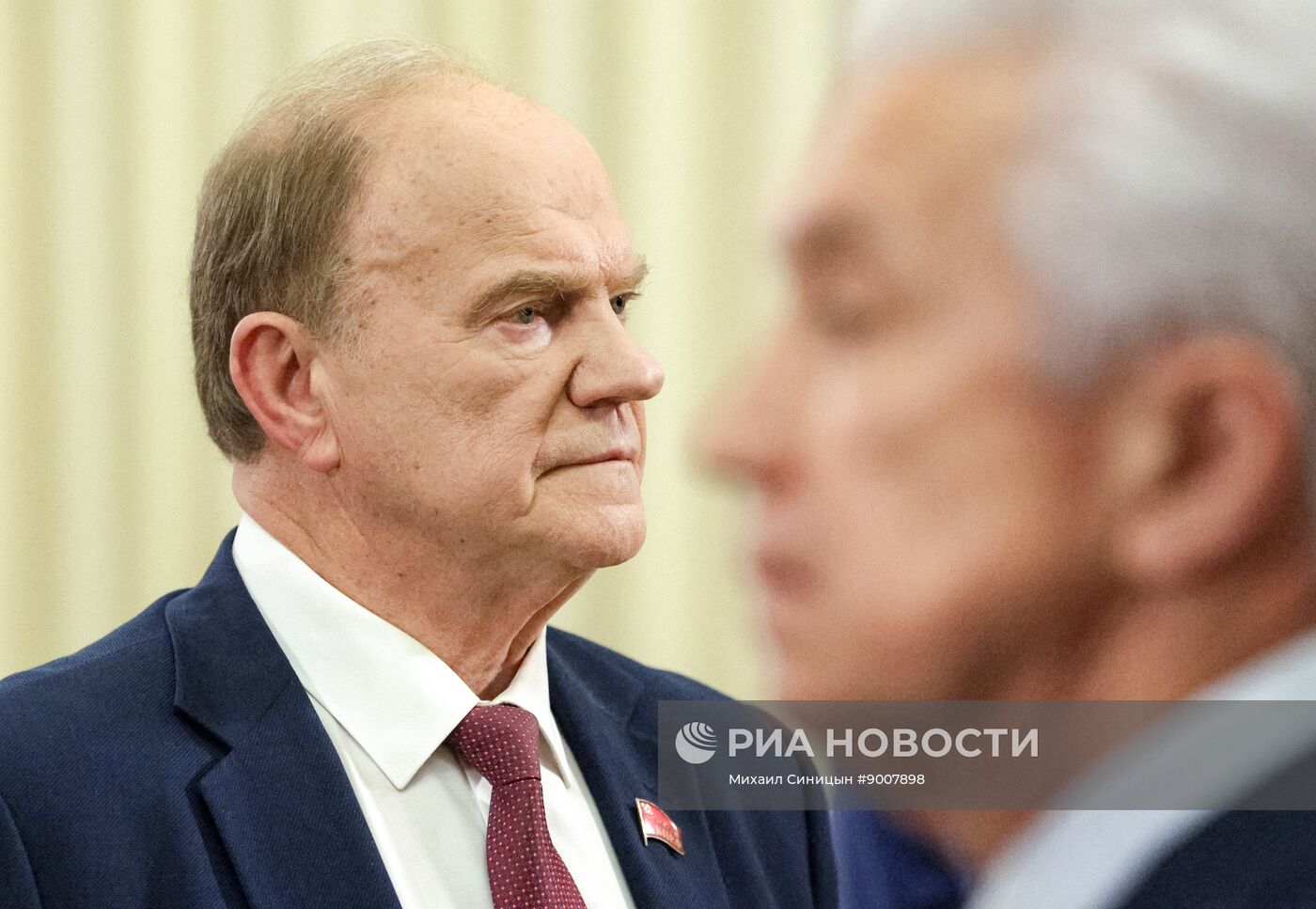 Президент Владимир Путин провел встречу с руководителями фракций политических партий в Госдуме РФ