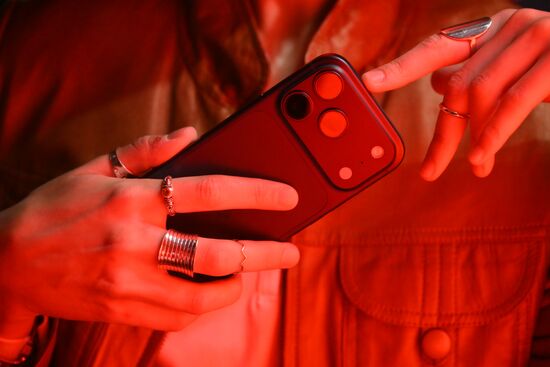 Презентация iPhone 17 в Москве