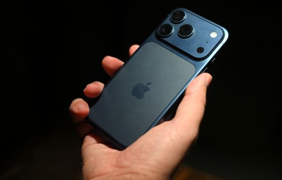 Презентация iPhone 17 в Москве