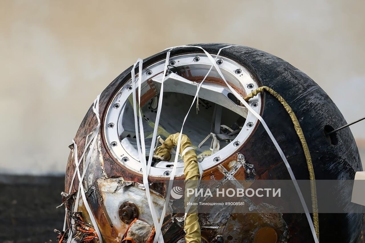 Спускаемый аппарат "Бион-М" №2 приземлился в Оренбургской области