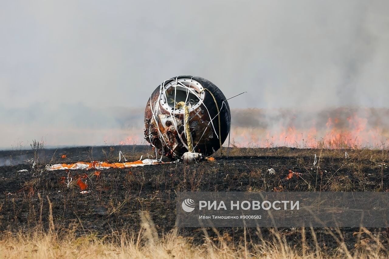 Спускаемый аппарат "Бион-М" №2 приземлился в Оренбургской области