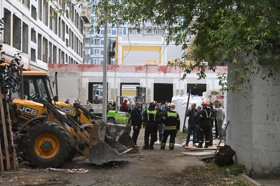 Обрушение произошло во время ремонта в школе на востоке Москвы