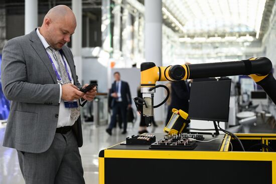 Российский форум "Микроэлектроника 2025" в Сочи