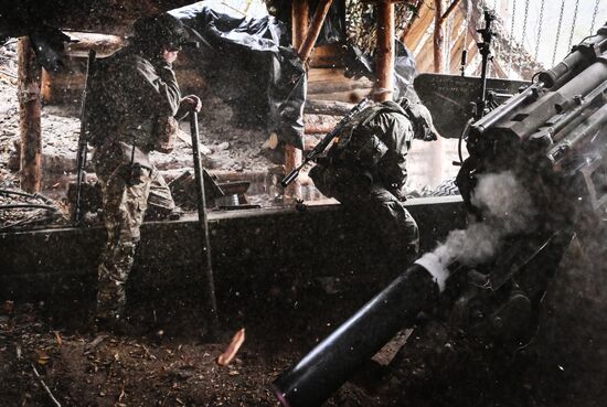 Боевая работа пушки "Гиацинт-Б" 25-й армии группировки войск "Запад" на Краснолиманском направлении СВО 