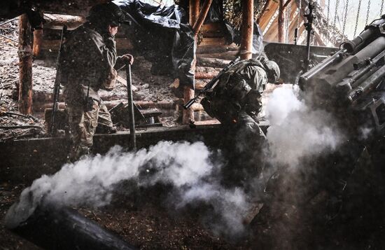 Боевая работа пушки "Гиацинт-Б" 25-й армии группировки войск "Запад" на Краснолиманском направлении СВО 