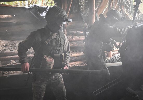 Боевая работа пушки "Гиацинт-Б" 25-й армии группировки войск "Запад" на Краснолиманском направлении СВО 