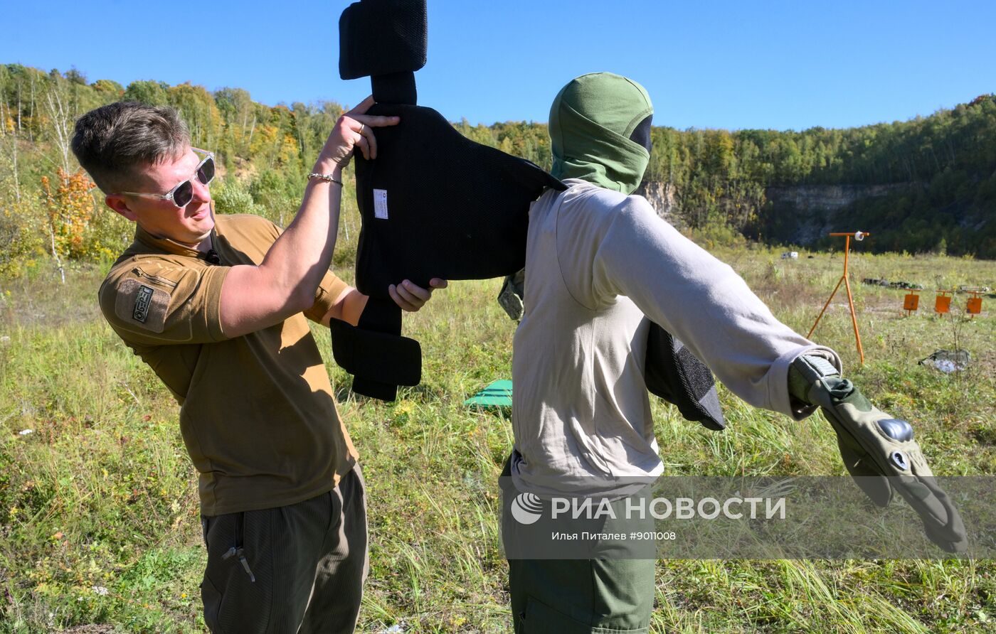 Презентация и испытания нового штурмового бронежилета "Оберег"