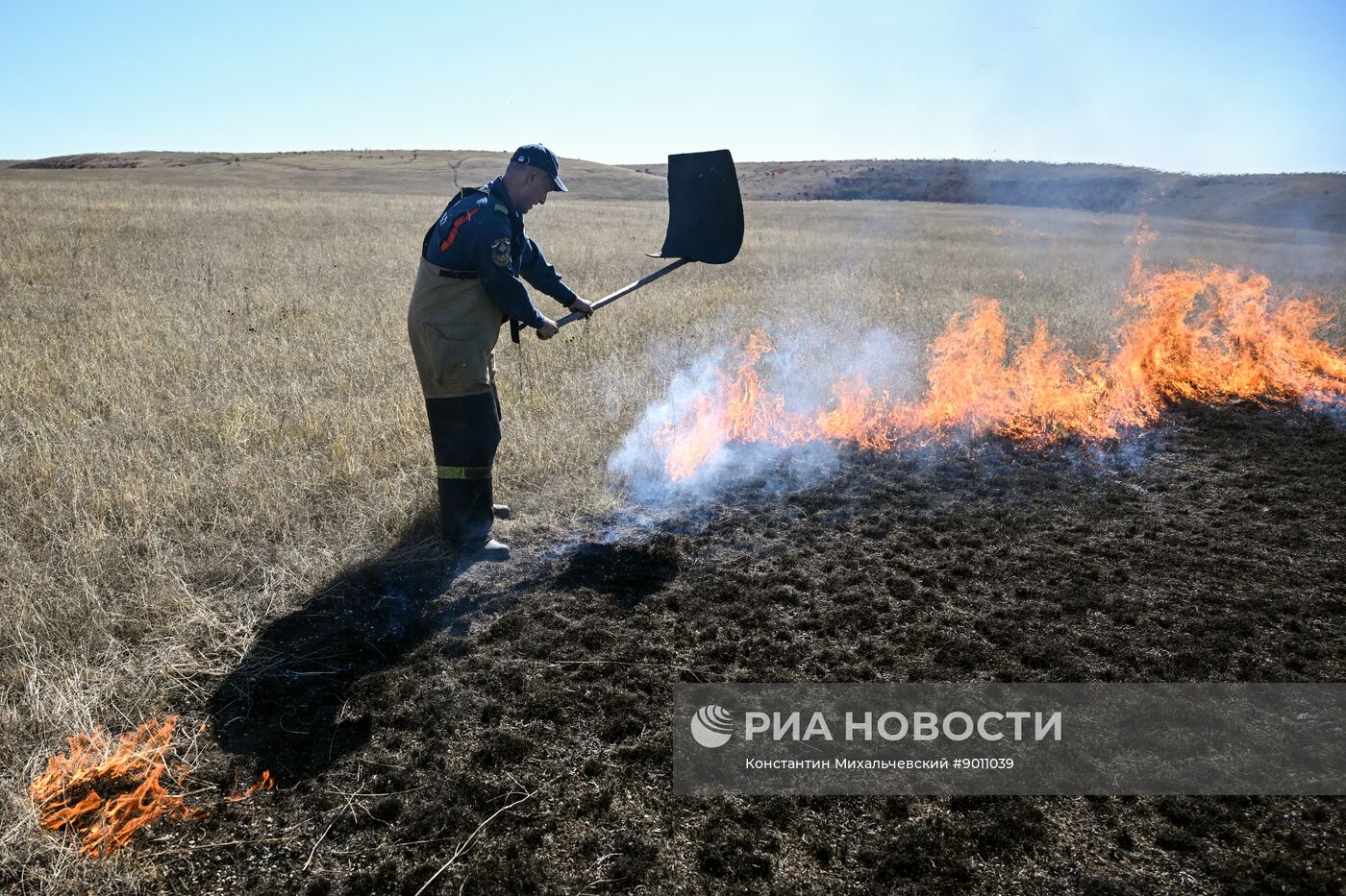 Ландшафтный пожар в Симферопольском районе Крыма