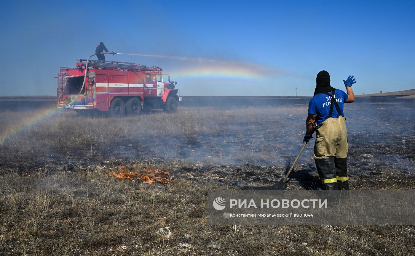Ландшафтный пожар в Симферопольском районе Крыма