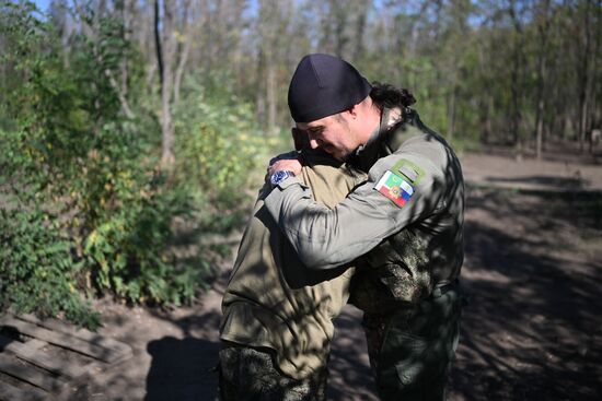 Священник Луганской епархии Сергий Ладик посетил штурмовиков группировки войск "Южная" в ЛНР