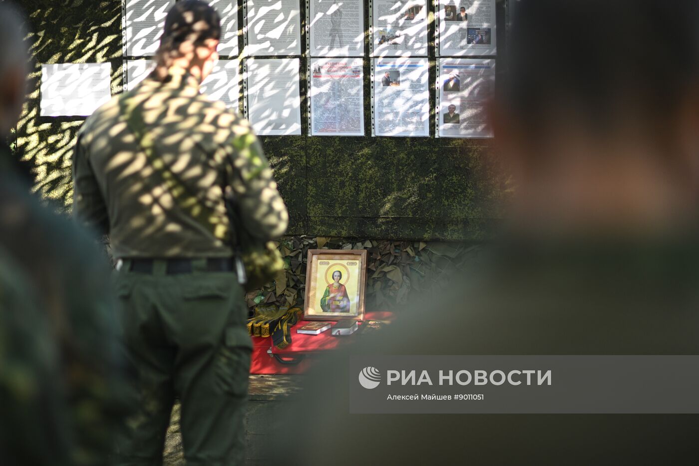 Священник Луганской епархии Сергий Ладик посетил штурмовиков группировки войск "Южная" в ЛНР