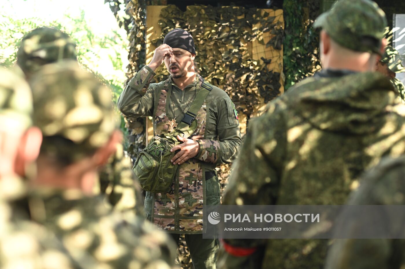 Священник Луганской епархии Сергий Ладик посетил штурмовиков группировки войск "Южная" в ЛНР
