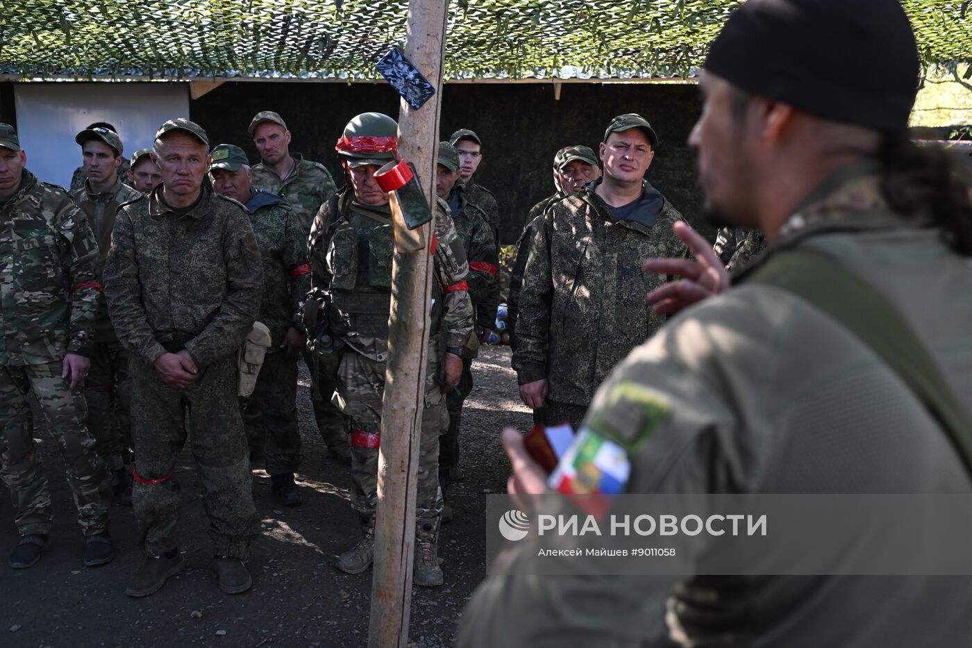 Священник Луганской епархии Сергий Ладик посетил штурмовиков группировки войск "Южная" в ЛНР