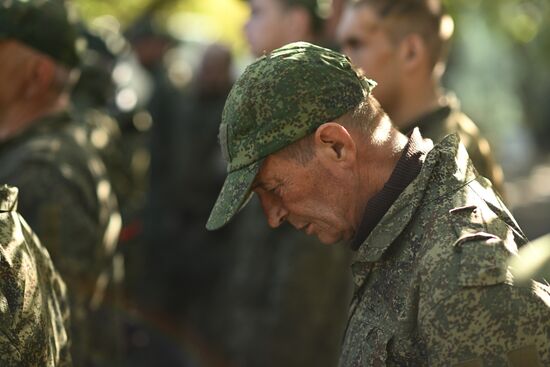 Священник Луганской епархии Сергий Ладик посетил штурмовиков группировки войск "Южная" в ЛНР