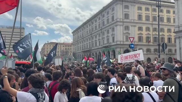 Митинг в поддержку палестинского народа в Риме