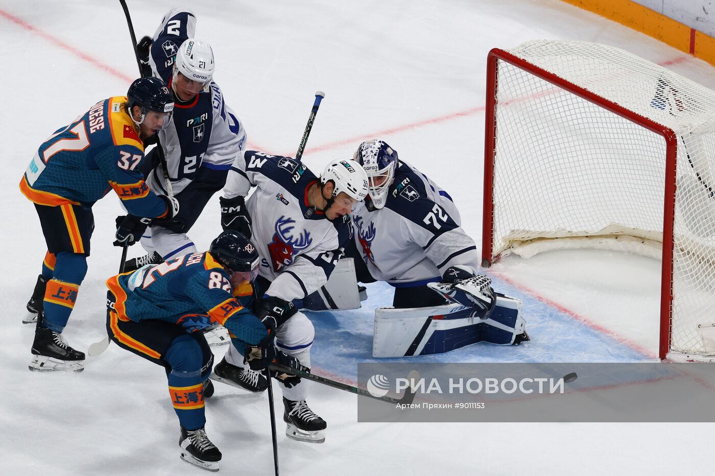 Хоккей. КХЛ. "Драконы" (Шанхай) – "Торпедо" (Нижний Новгород)