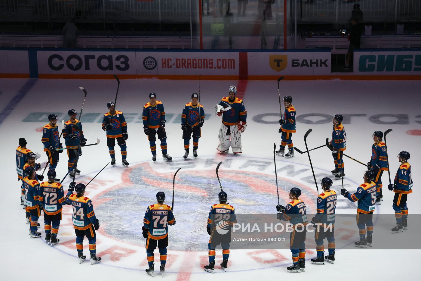 Хоккей. КХЛ. "Драконы" (Шанхай) – "Торпедо" (Нижний Новгород)