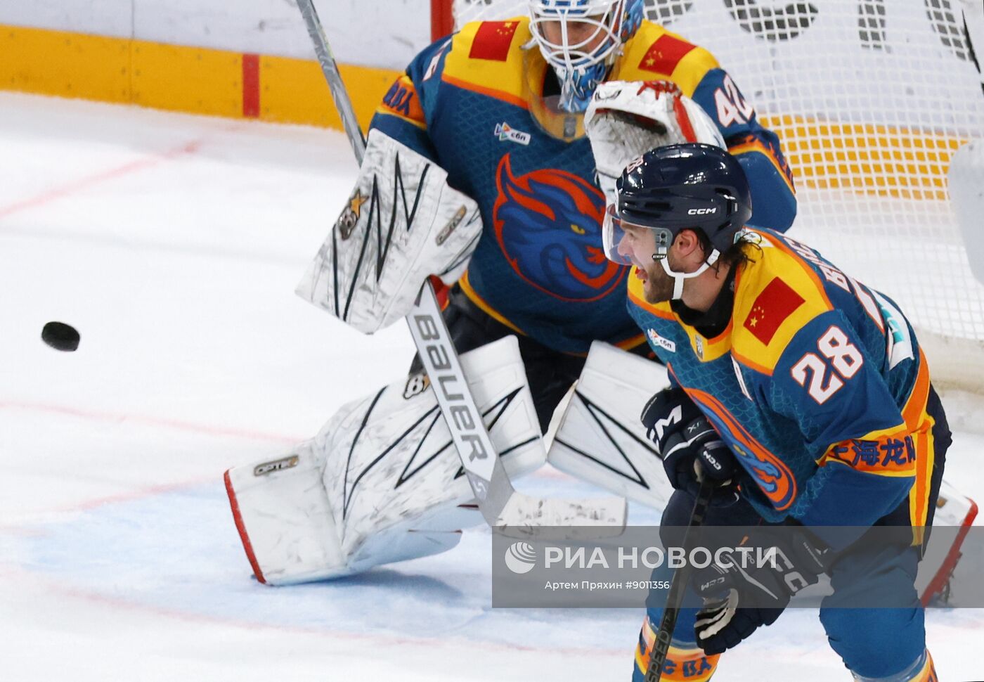 Хоккей. КХЛ. "Драконы" (Шанхай) – "Торпедо" (Нижний Новгород)