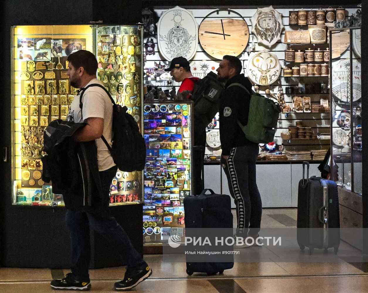 Работа международного аэропорта Красноярск