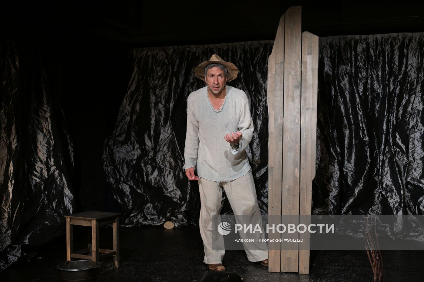 Моноспектакль Григория Антипенко "Старик и море"