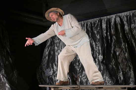 Моноспектакль Григория Антипенко "Старик и море"