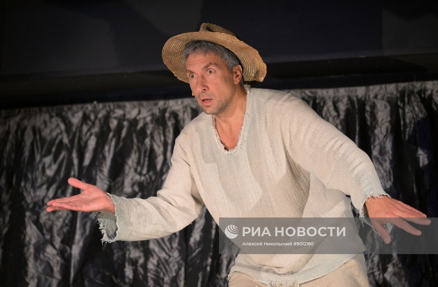 Моноспектакль Григория Антипенко "Старик и море"