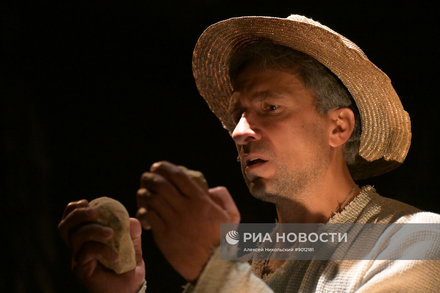 Моноспектакль Григория Антипенко "Старик и море"