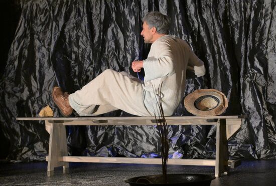 Моноспектакль Григория Антипенко "Старик и море"