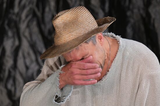 Моноспектакль Григория Антипенко "Старик и море"