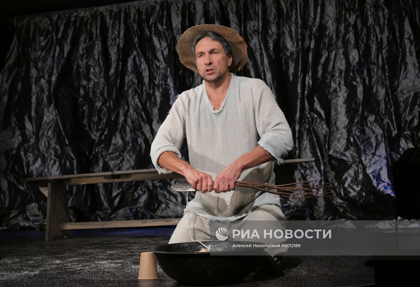 Моноспектакль Григория Антипенко "Старик и море"