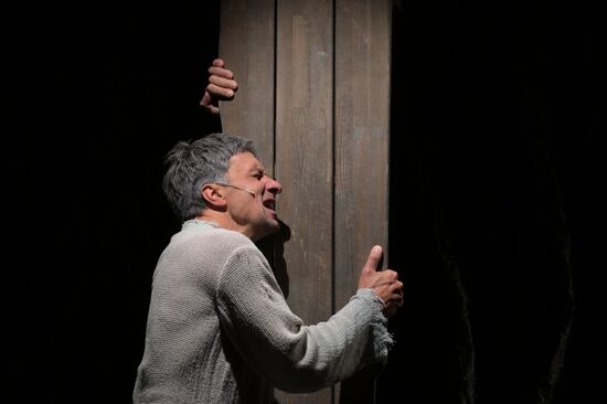 Моноспектакль Григория Антипенко "Старик и море"