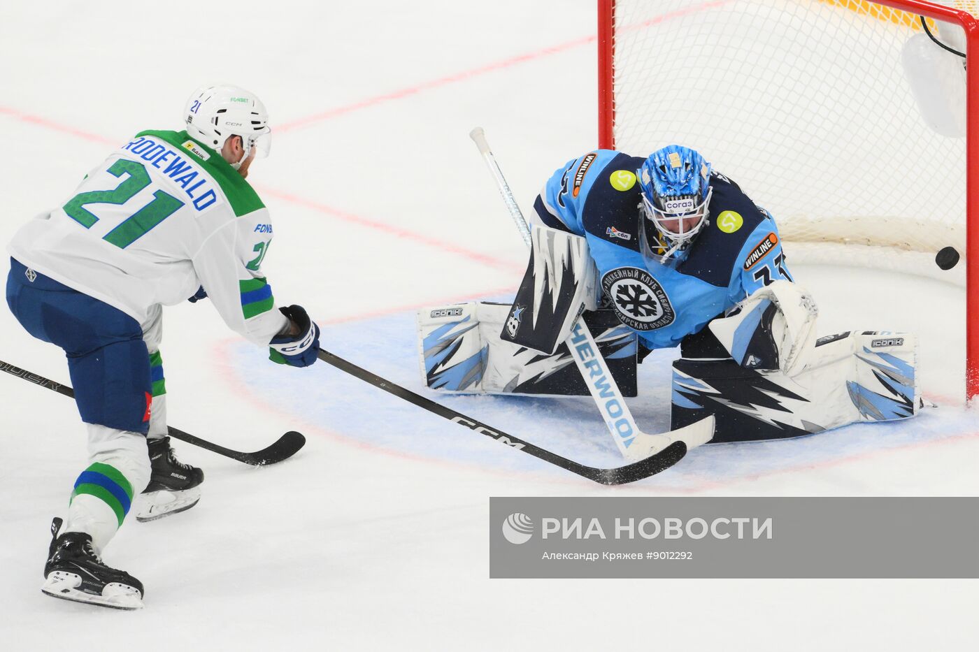 Хоккей. КХЛ. "Сибирь" (Новосибирск) - "Салават Юлаев" (Уфа)