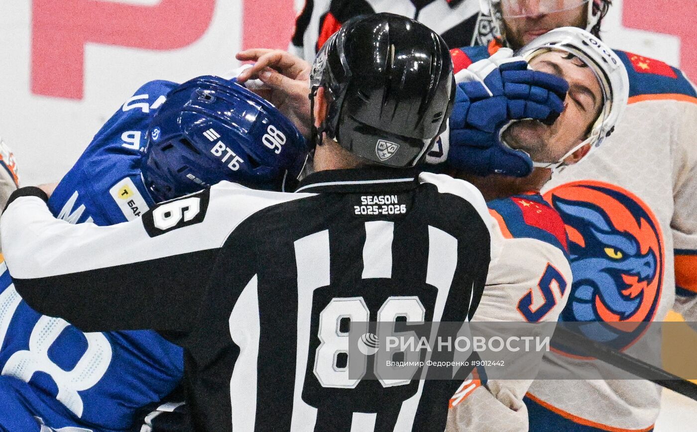 Хоккей. КХЛ. "Динамо М" (Москва) - "Драконы" (Шанхай)