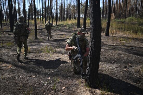 Боевое слаживание бойцов батальона "Каштана" спецназа "Ахмат" в зоне СВО